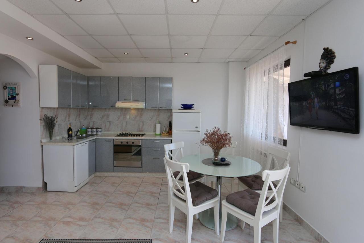 Apartment Lidija Šilo Dış mekan fotoğraf